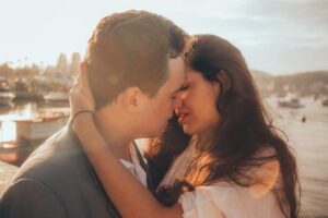 French Kissing After Wisdom Teeth Removal: Dos and Don’ts!